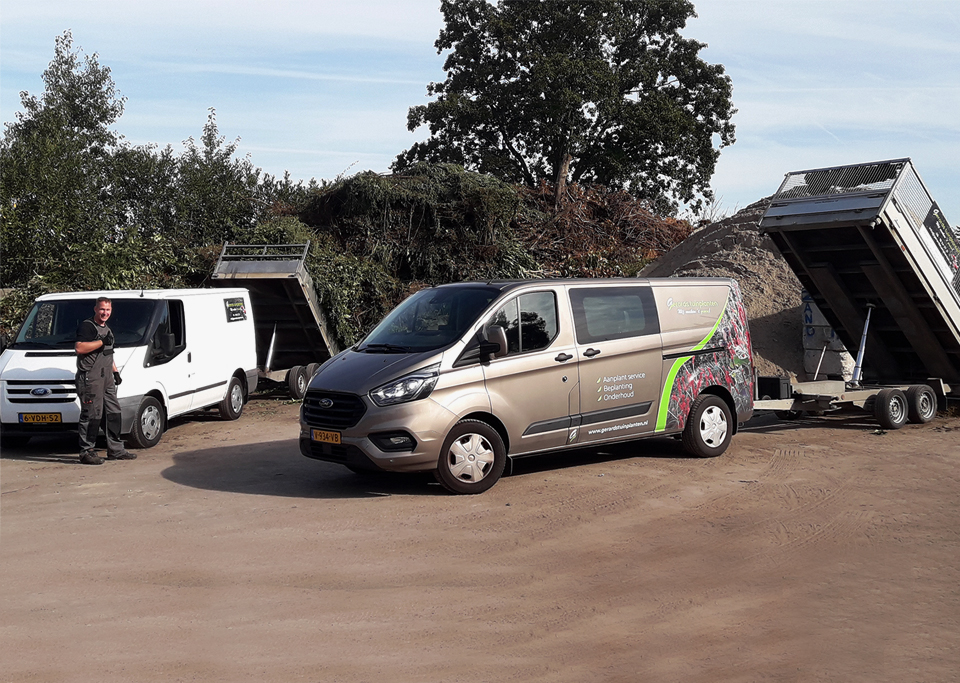 Aanplant service, beplanting, tuinonderhoud, kwekerij en tuinaanleg. Bij Gerards tuinplanten zorgen wij dat uw tuin weer groen word vanuit Zevenbergschen Hoek.